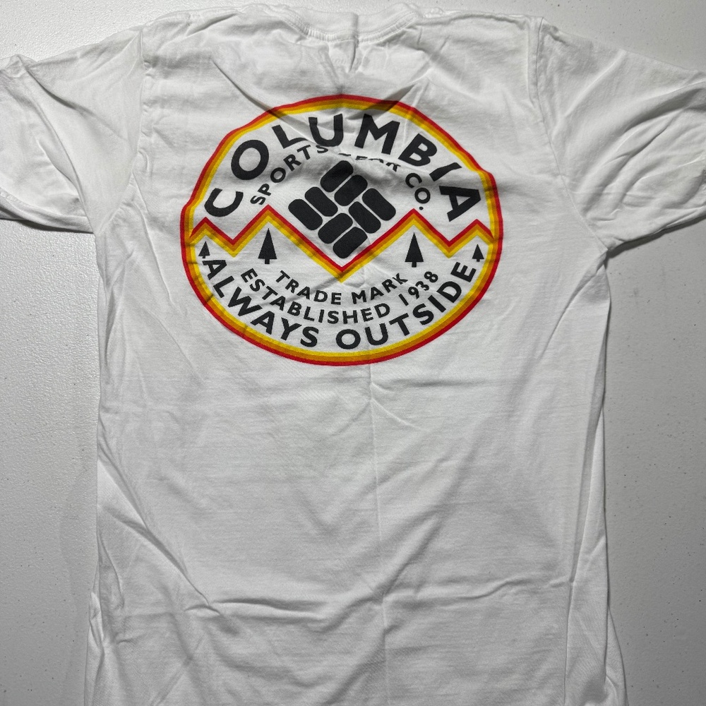Columbia Graphic t-shirt